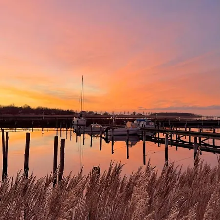 Sleeping On The Gilgaboat! Πλωτό κατάλυμα Nakskov