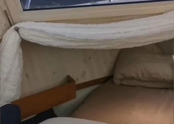 Sleeping On The Gilgaboat! *