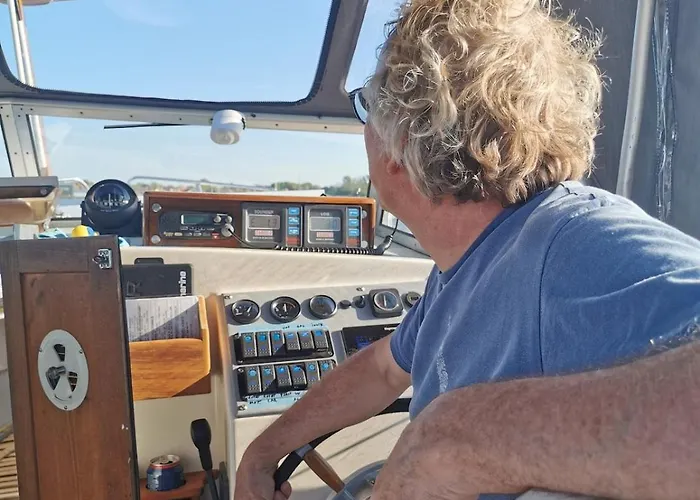 Sleeping On The Gilgaboat! Botel Nakskov