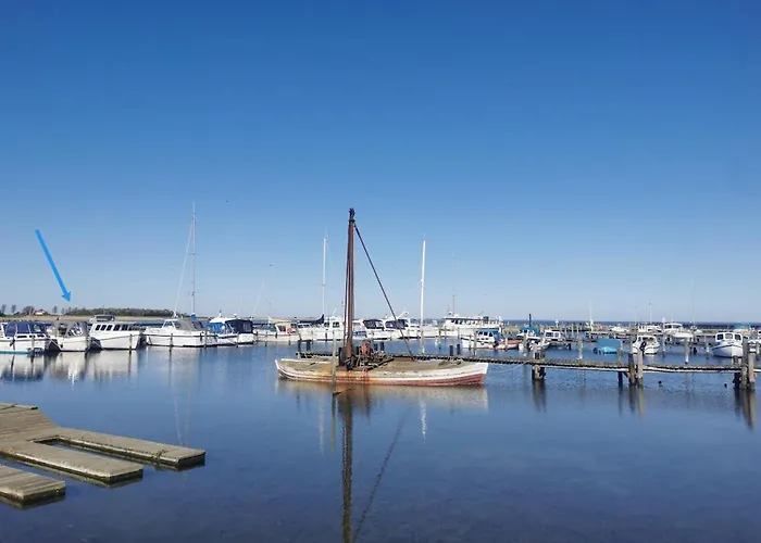 Sleeping On The Gilgaboat!