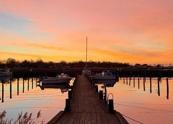 Πλωτό κατάλυμα Sleeping On The Gilgaboat!
